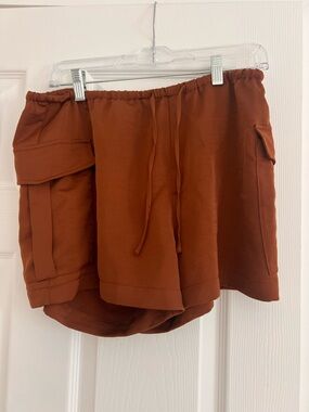Women's Pull-On Cargo Shorts in Rust